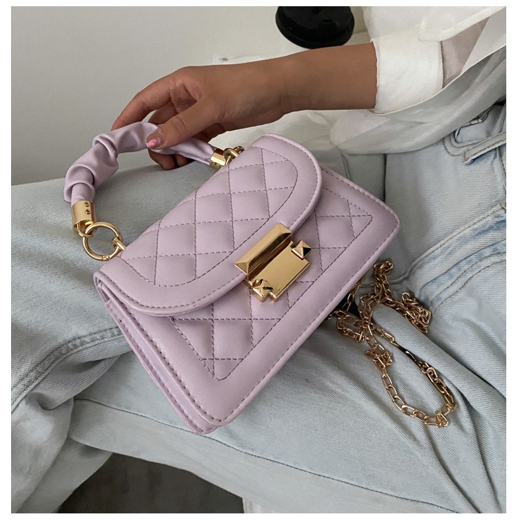Korean 3 2024 popular fashion chain shoulder carrying small square bag