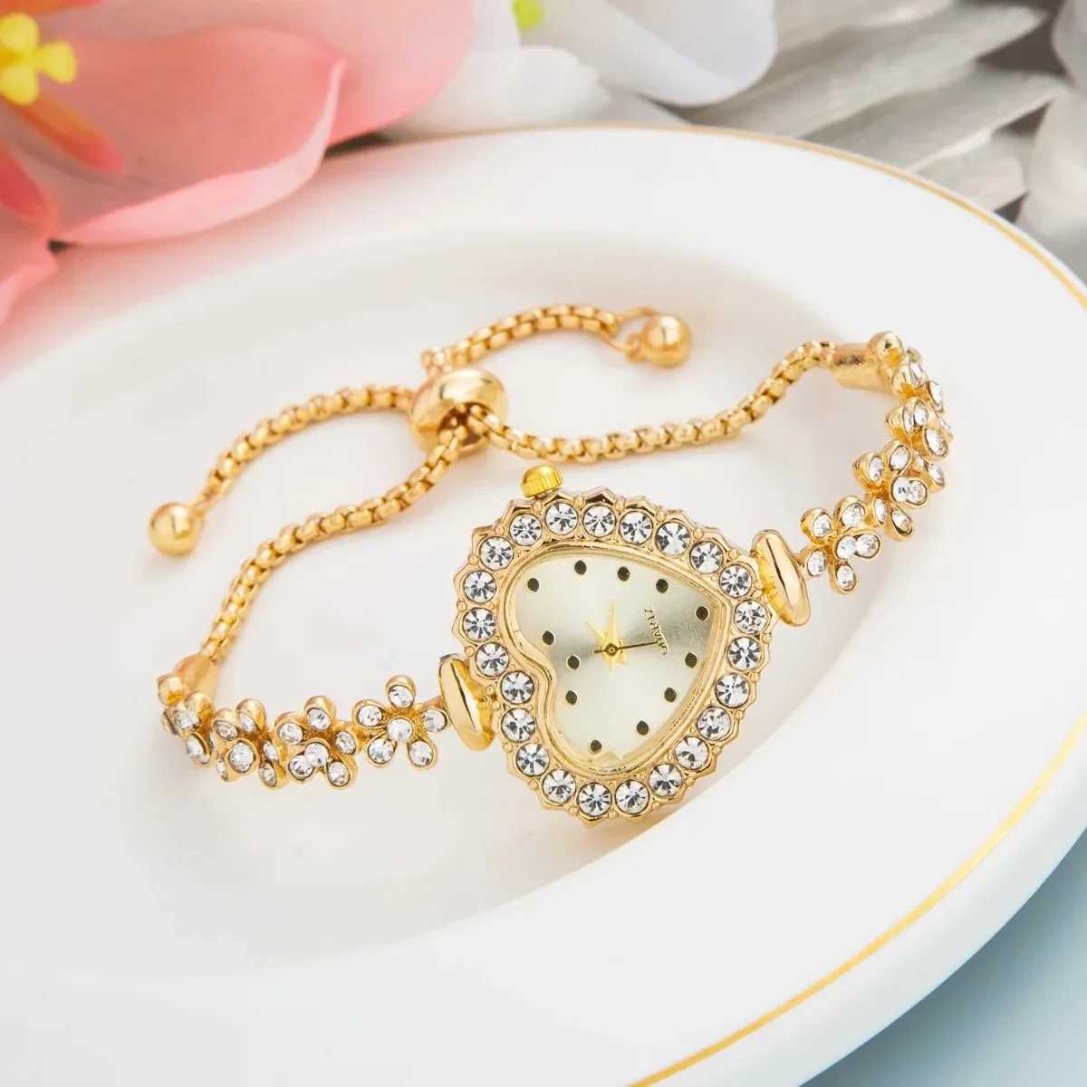 Luxury Crystal Women Bracelet Watches Top Brand Fashion Diamond Ladies Quartz Watch Steel Female Wristwatch Montre FemmeX240920
