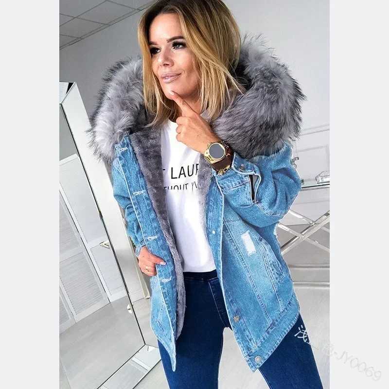 New 2024 Fashion Hooded Big Fur Collar Denim Jacket Women Casual Warm Mid-length Ripped Coat Denim Jacket for Women DenimX240920