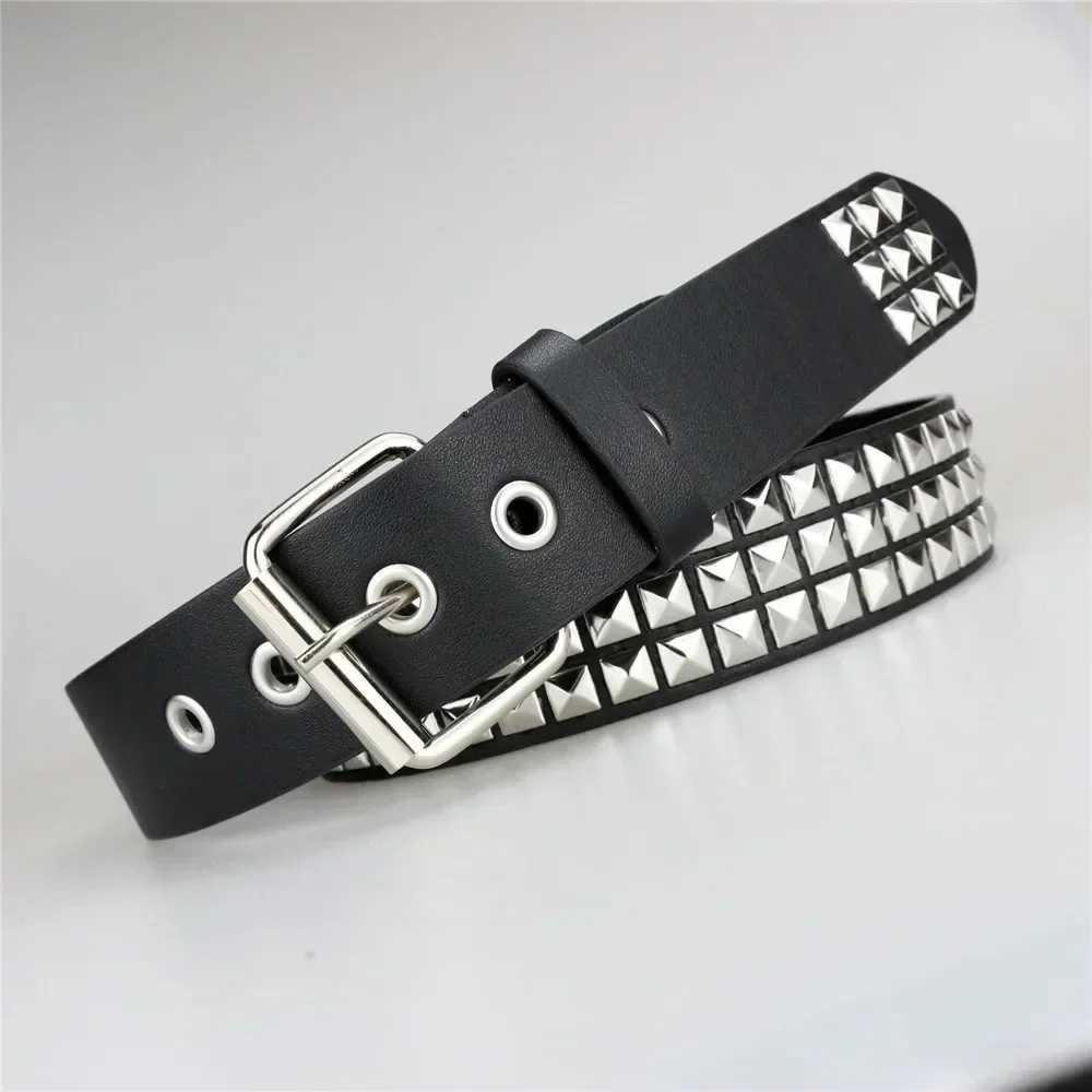 2024 New Square Bead Rivet Belt Metal Pyramid Belt Mens and Womens Punk Hardware Jeans Belt Designer Belt Womens Belt W240920
