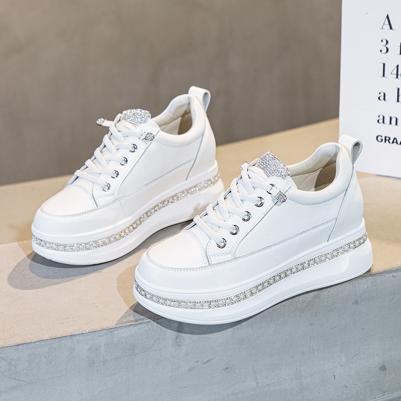 Inner height increasing white for women, 2024 autumn new versatile board genuine leather single shoes, sponge cake thick soled casual women's sho