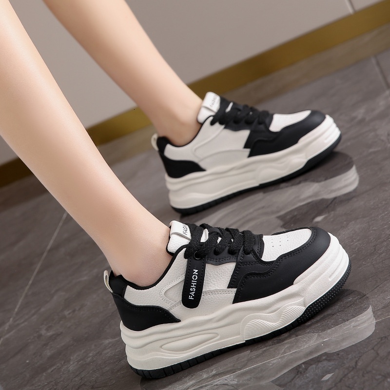 Thick soled board 2023 new fashionable breathable casual white ins comfortable small women's shoes