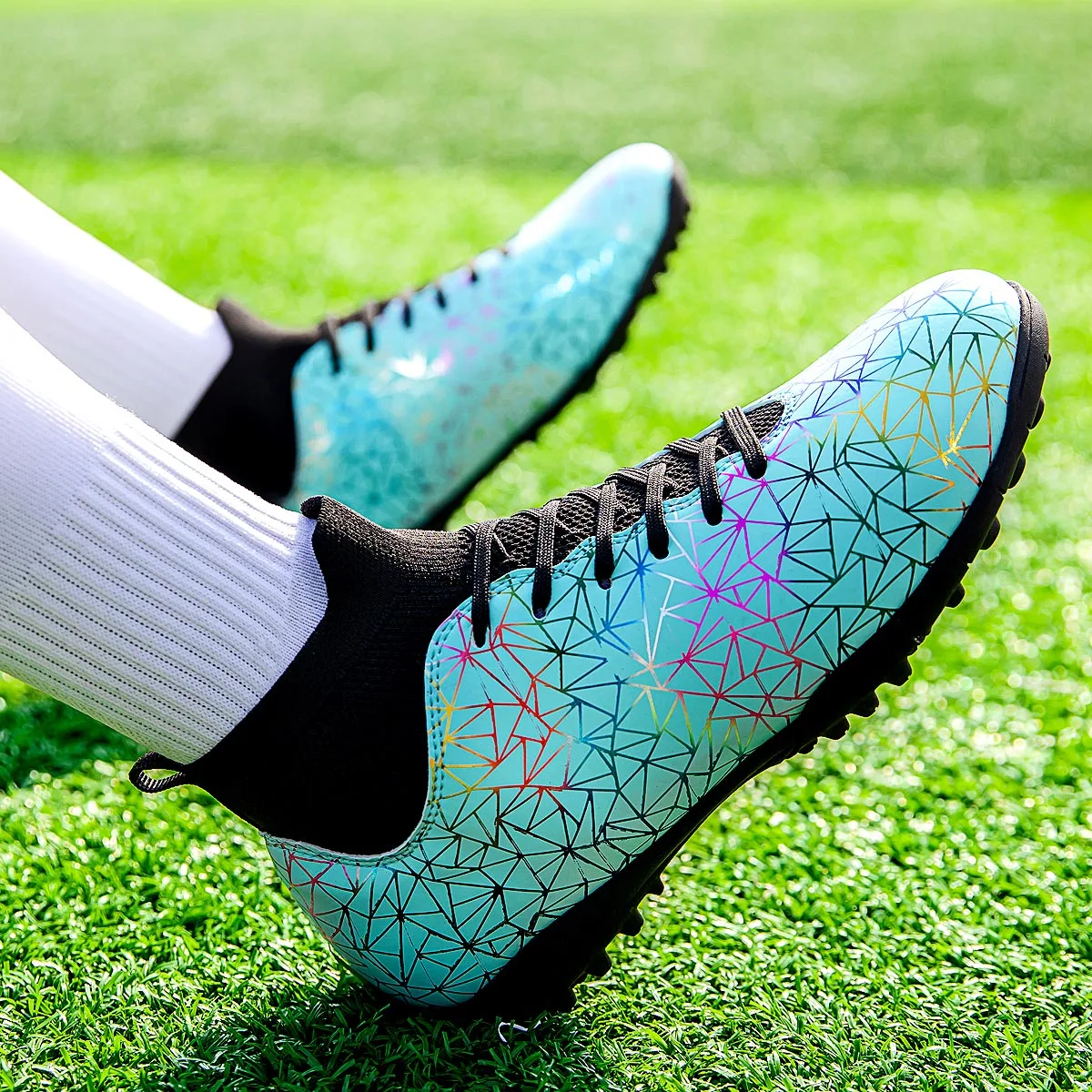 Kids Boys Football Shoes Unisex Sneaker Wholesale Outdoor Ultralight Professional Men Football Boots Training Soccer Cleats