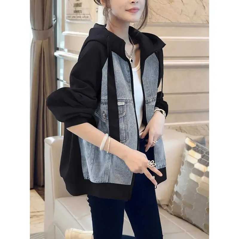 Black Denim Jacket Women Patchwork Hooded Coat Female Baseball Jacket Spring Autumn 2024 New Vintage Jeans Outerwear Ladies TopsX240920