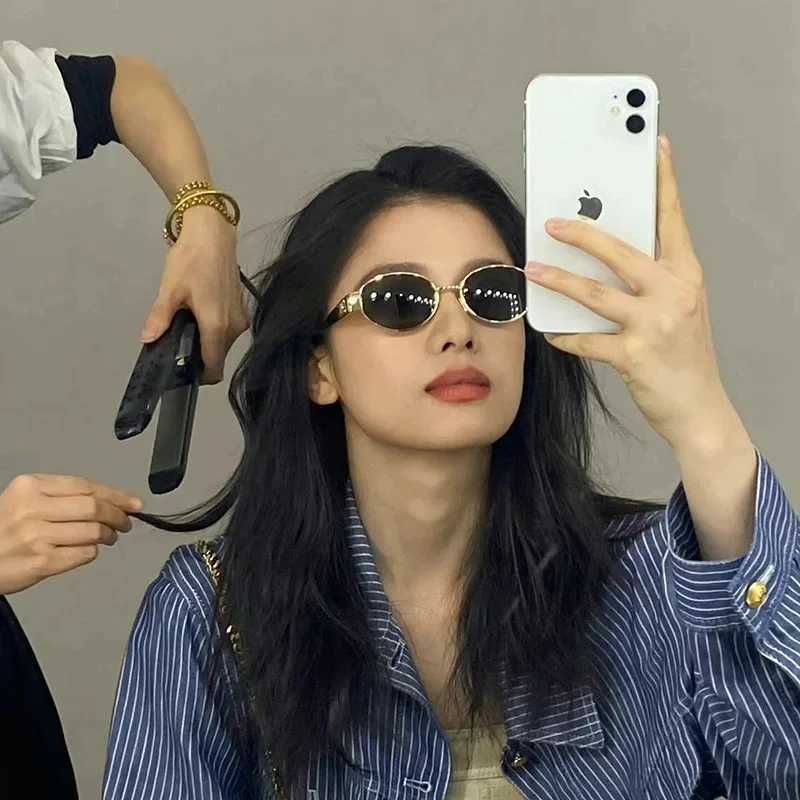 Small Metal Frame Oval Sunglasses for Women 2024 Brand Designer Fashion Luxury Shades UV400 Eyewear Men Vintage Sun GlassesX240920