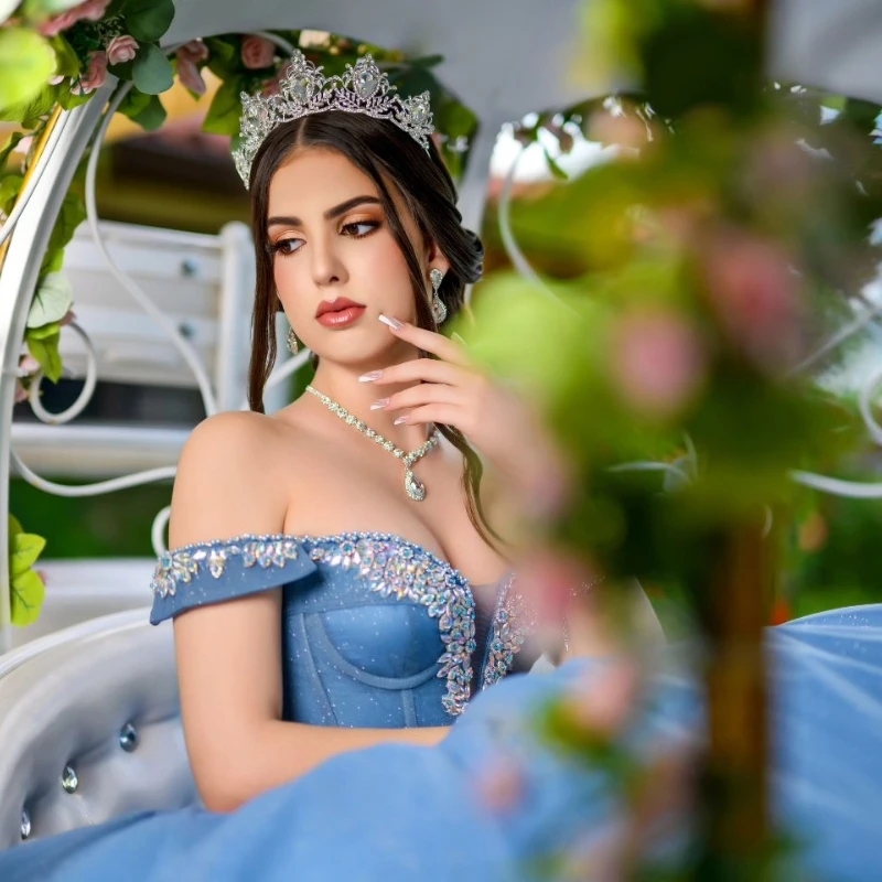 Sky Blue Sequin Princess Ball Gown Charming Quinceanera Dresses Applique Lace Beads Crystal Tull Sweet 16 Dress Vestido 15 De Anos