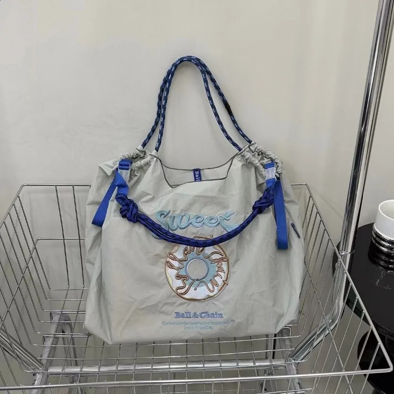 Embroidered niche ball chain environmentally friendly shopping bag large capacity shoulder womens lightweight horizontal 240919