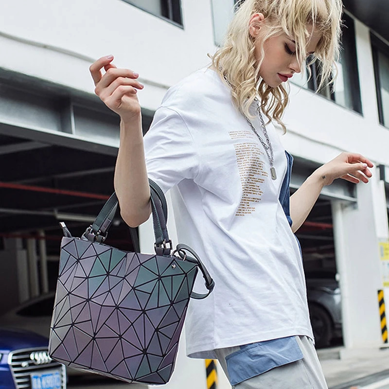 Luminous Bag Holographic Reflective Geometric Bags For Women 2024 Foldable Shoulder Variety Crossbody Bag Female Handbag