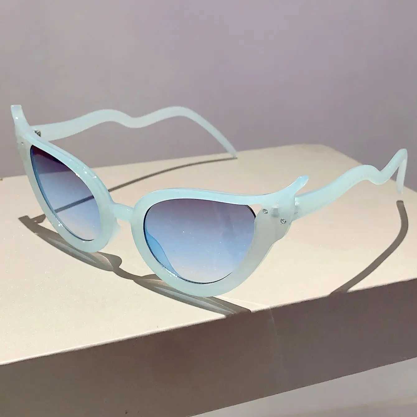 KAMMPT New Cat Eye Sunglasses Fashion Vintage Snake Shaped Frame Multicolor for Women Stylish Trendy Brand Design Shade EyewearX240920