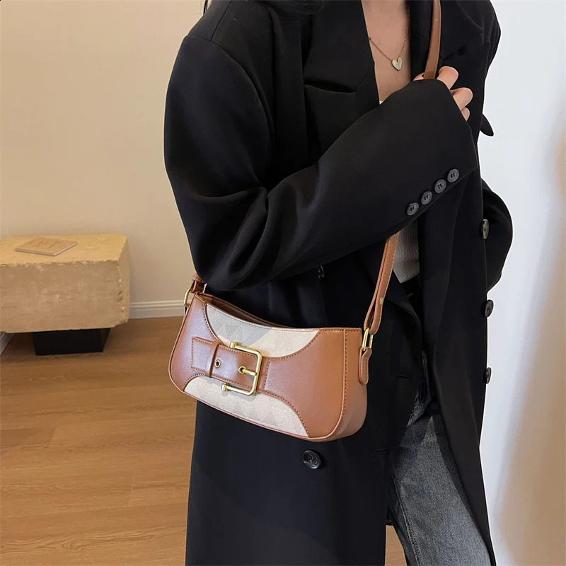 LEFTSIDE belt buckle womens shoulder bag winter womens simple retro small horizontal bag handbag 240918