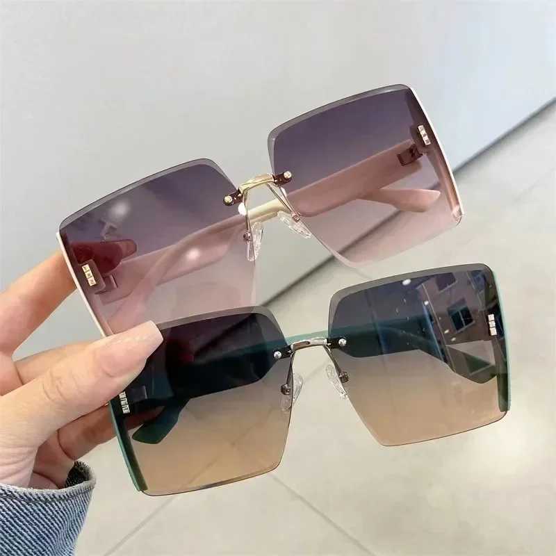2024 New Frameless Vintage Square Sunglasses Woman Shiny Gradient Mirror Sun Glasses Female Retro Fashion Rimless Oculos De SolX240920