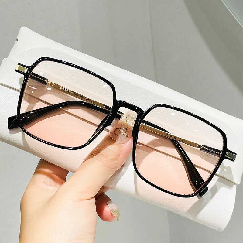 Vintage Gradient Fashion Sun Glasses Women Men Retro Square Large Frame Eyeglasses Female Outdoor Travel UV400 SunglassesX240920