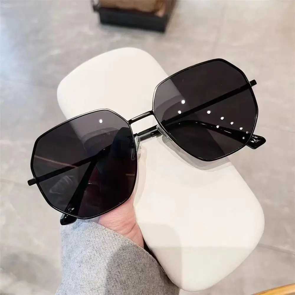 Fashion Hexagon Sunglasses Retro Metal Frame Polygon Square Shades UV400 Protection Vintage Trendy Eyewear UV400 ProtectionX240920
