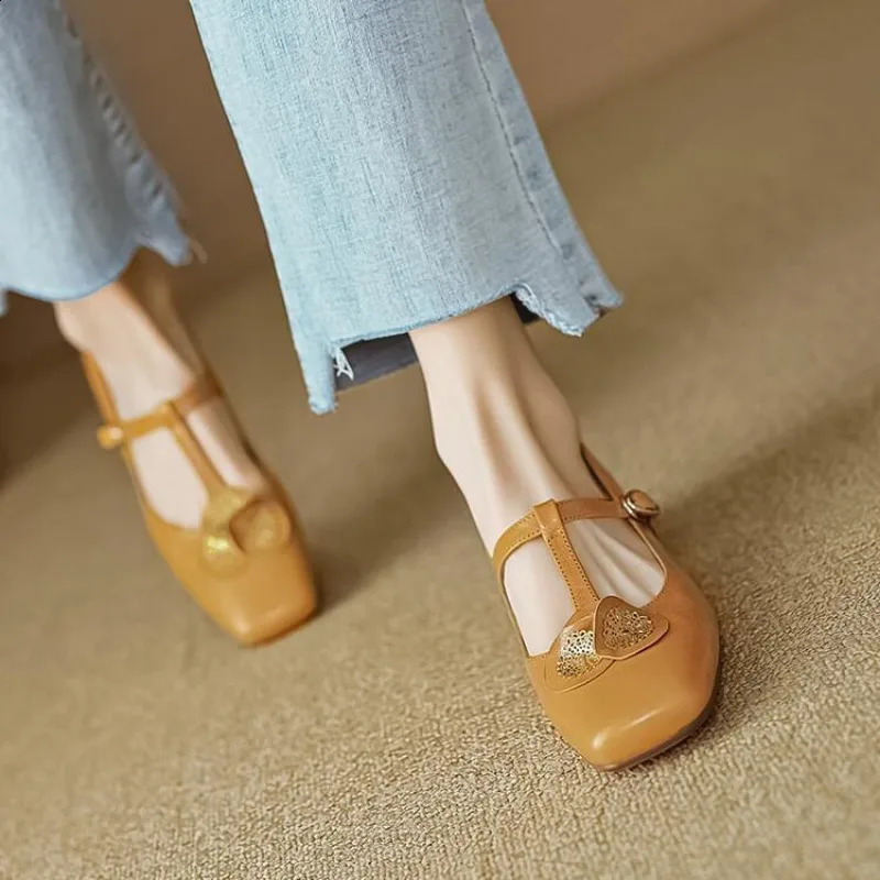 Mary Jane Shoes Rome Elegant Shallow Shoes for Women 2024 Summer Pointed Toe Retro Shoes er Dress Pump 240919