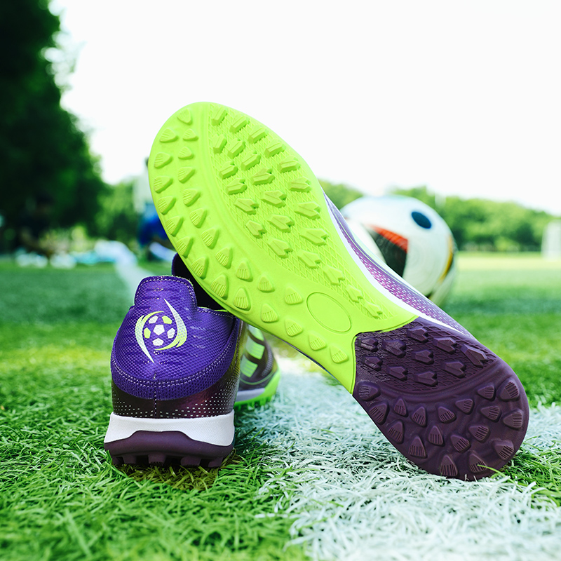 SLIP-ON Mens Soccer Shoes Outdoor Non-Slip Turf Soccer Cleats for Kids TF/FG Training Football Boots Chuteira Campo 35-45