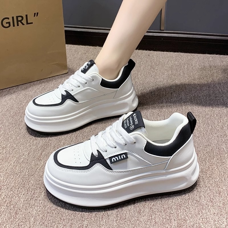 Sponge cake thick soled white women 2024, small height increasing single shoes for students, versatile casual board shoes, soft sole, lightweight