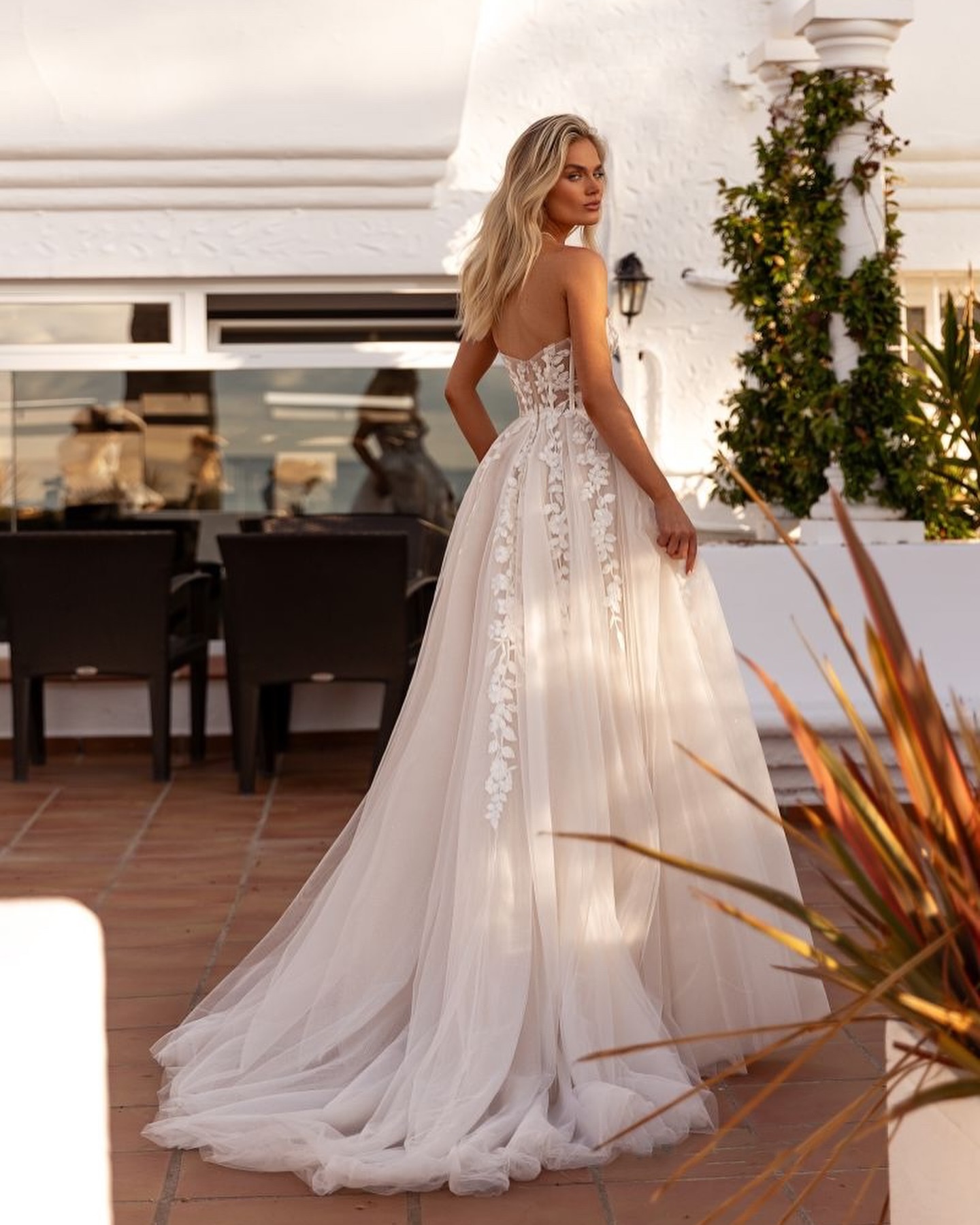 Boho Romantic A E Dresses Bridal Gowns Sweetheart Lace Wedding Dress Plus Size Thigh Split Sweep Train Backless Appliqued Beach Vestidos De Novia