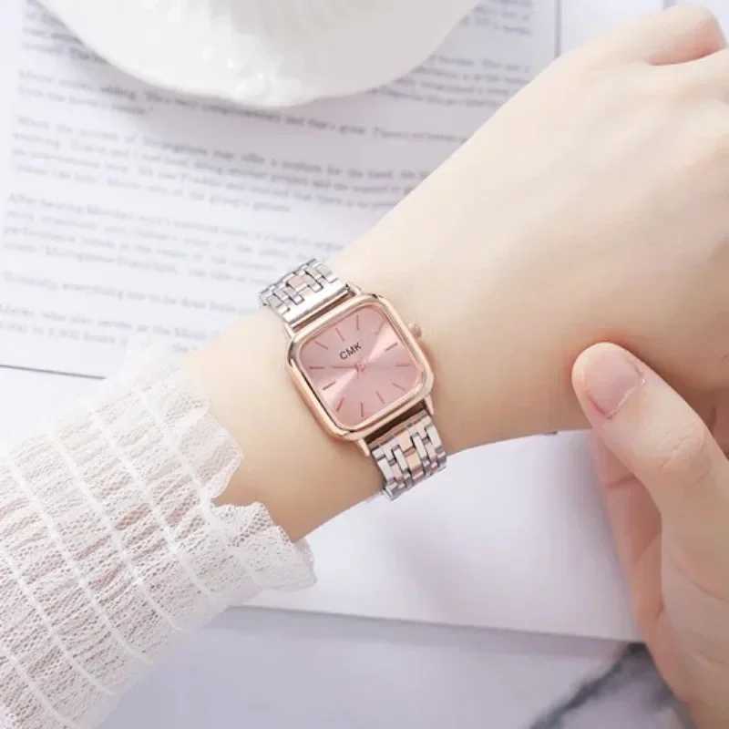 Fashion Minimalist Temperament Watches Stainless Steel Bracelet Watch Women Small Square Quartz Wristwatch Relojes Para MujerX240920