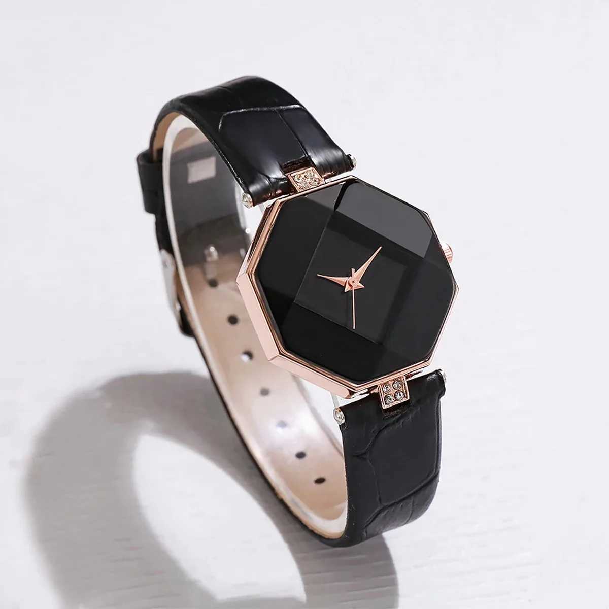 2 Piece Set Fashion Rhinestone Womens Watch Heart Shape Bracelet Set Casual Leather Quartz WristwatchX240920