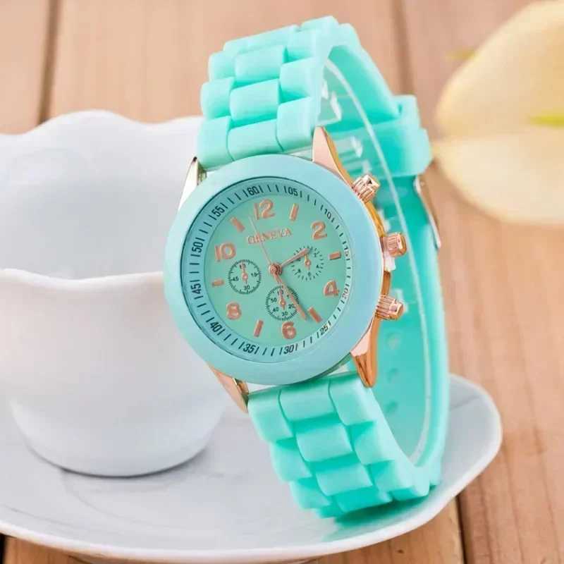 Women Watches 2024 New Fashion Luxury Brand Women Watch Silicone Strap Quartz Wrist Watch for Female Relogio Feminino ZegarkiX240920