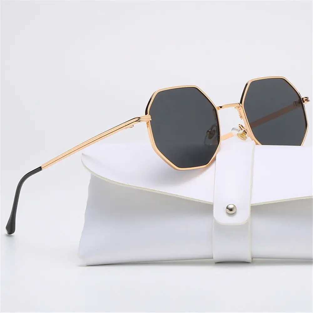 Luxury Retro Polygon Sun Glasses Square Sunglasses for Men Women Fashion Metal Frame Glasses UV Protection Vintage Metal ShadesX240920