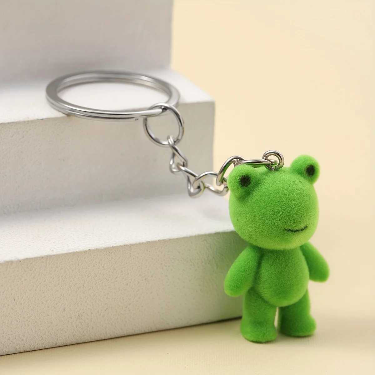 Cute 3D Frog Keychain Resin Charm For Car Keychain Accessories Charming GiftX240919