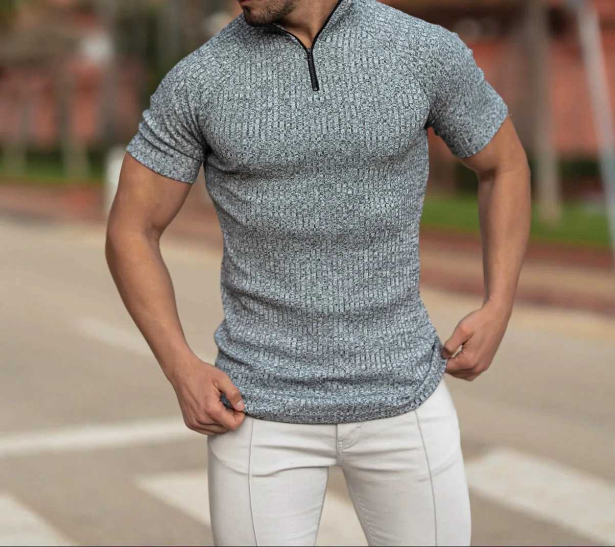 New Mens Slim-fit Multi-color Zipper Standing Collar Polo Shirt Mens Casual Vertical Stripes Short Sleeve Youth Mens WearX240920