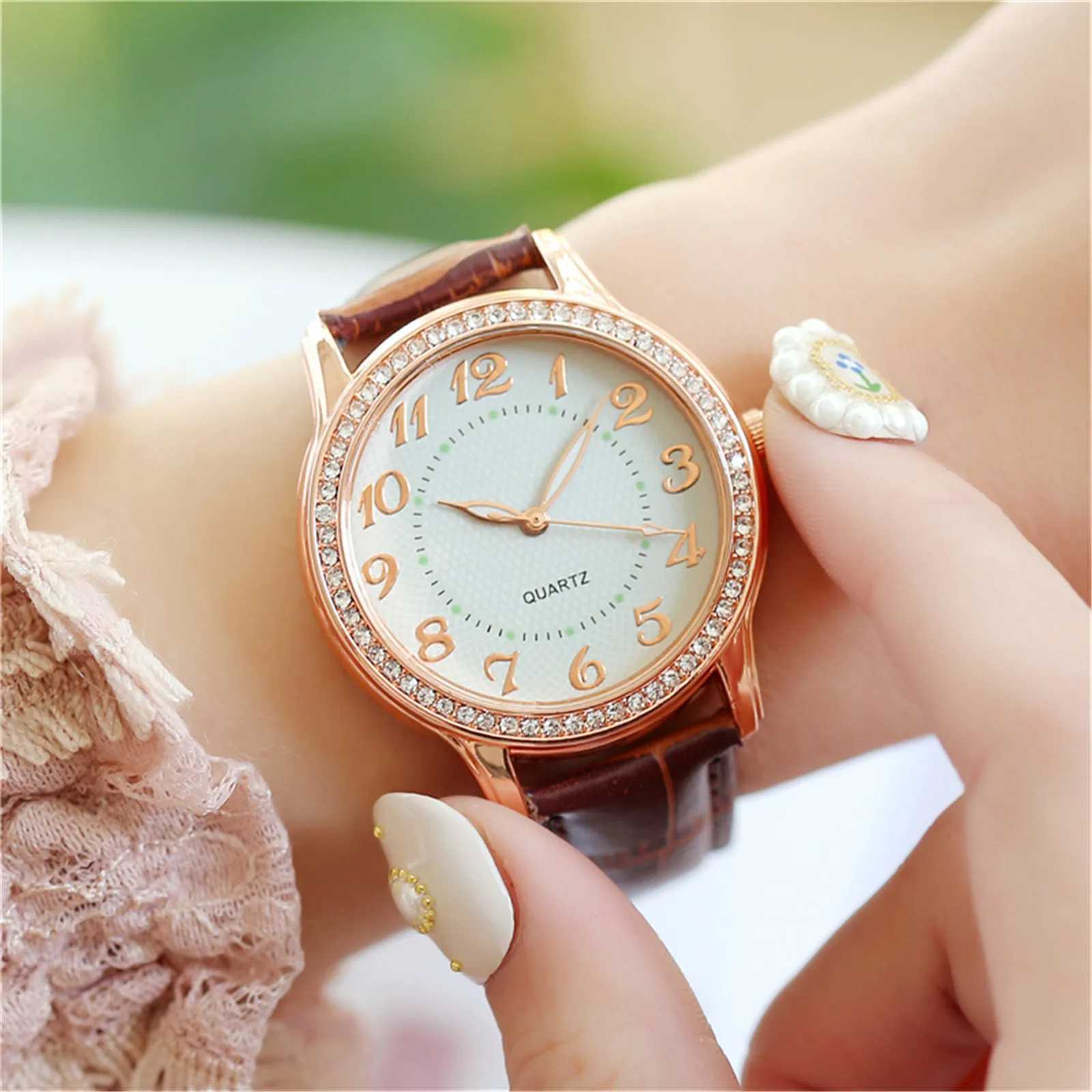 Fashion Leather Strap Belt Watch For Women Ladies Luxury Diamond Quartz Watch Digital Vintage Casual Relogio Feminino GiftsX240920