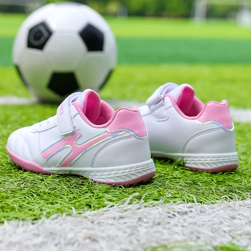 Children Sneaker Ultralight Training Football Shoes Indoor Non Slip Professional Soccer Shoes Fast Futsal Boy Football Boots