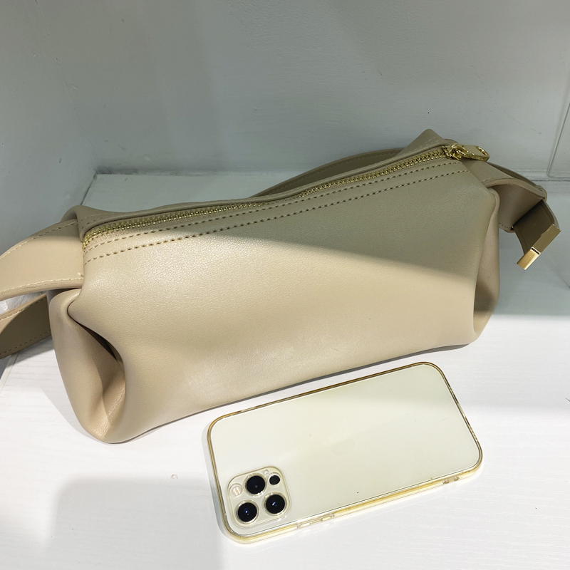 Casual Bags For Women Designer Handbags And Purse 2023 New In PU Solid Texture Metal Sheet Decoration Pillow Shoulder Bag