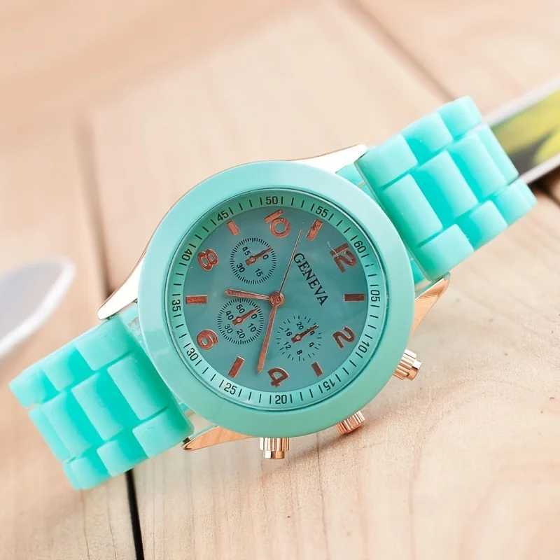 Watch Hot Sales Geneva Brand Silicone Women Watch Ladies Fashion Dress Quartz Wristwatch Female Watch montre relogio femininoX240920