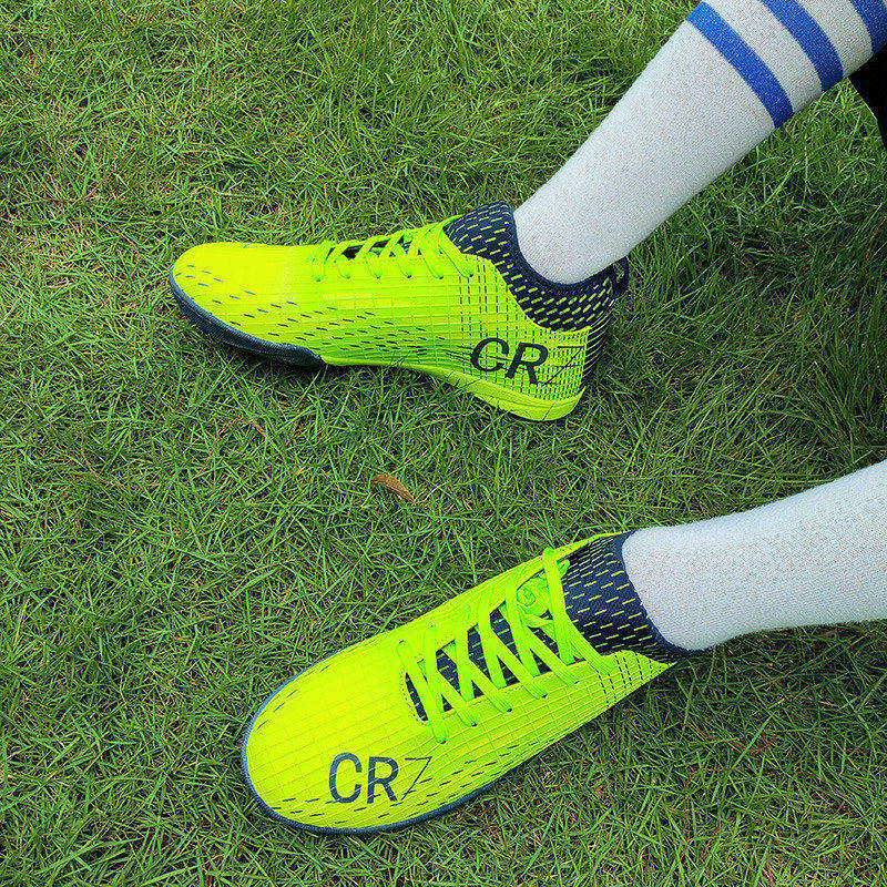 Fashion Green Men's Football Shoes Outdoor Non-slip Youth Futsal Soccer Cleats Indoor Comfortable Leather TF Soccer Sneakers Men