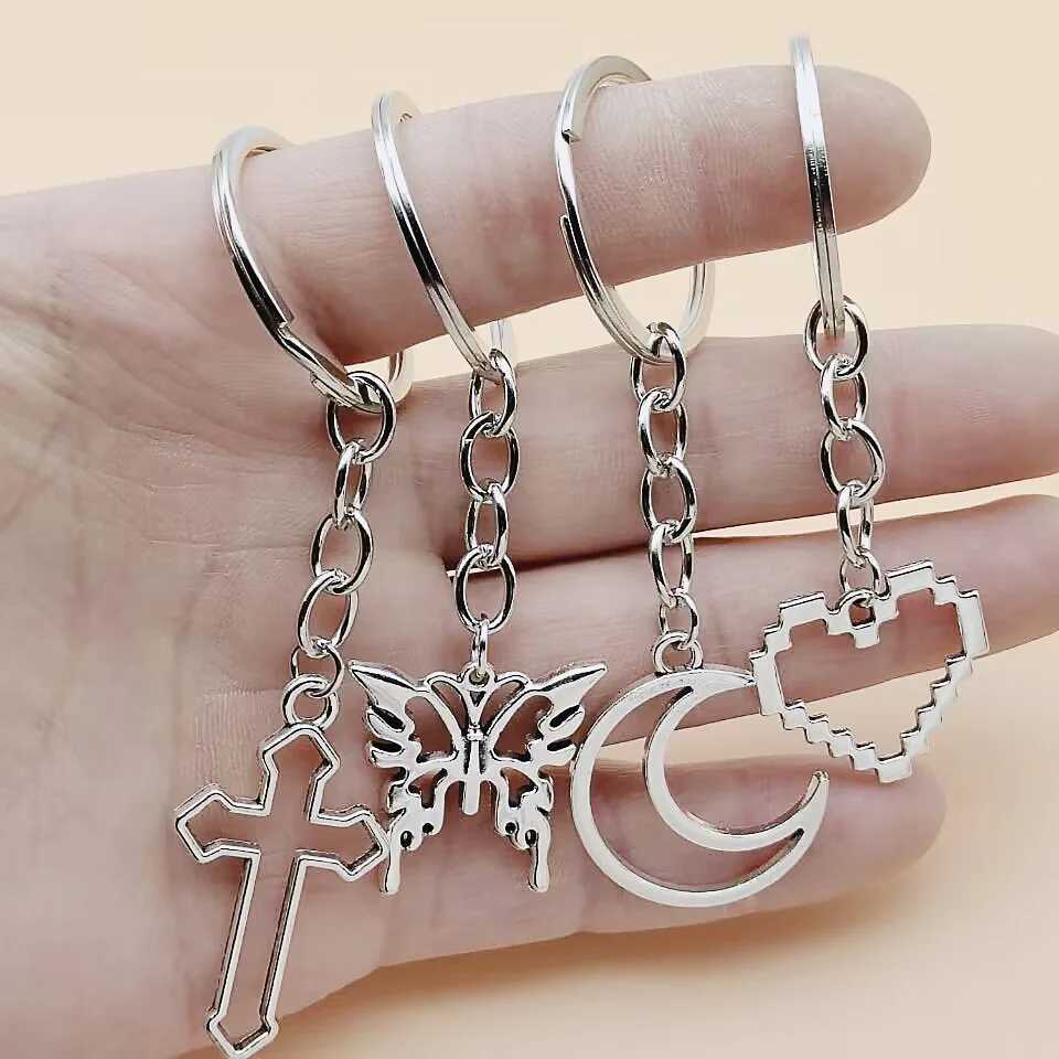 Spider Star Love Cross Butterfly Keychain Metal Pendant Fun Fashion Book Bag Car Metal Keyring Women and Mens Jewelry GiftX240919