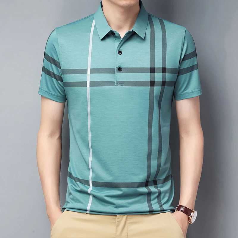 High Quality Mens New Summer Plaid Short Sleeved Seamless Polo Shirt Business Casual Breathable Mens Striped Lapel T-ShirtX240920