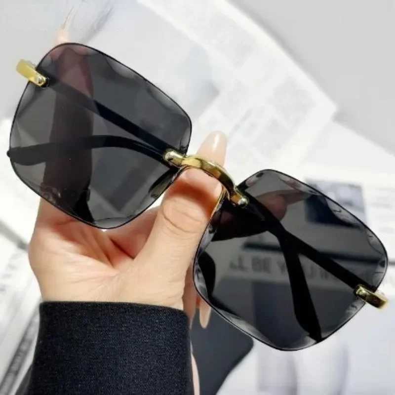 2024 New Fashion Frameless Cut Edge Sunglasses New Summer Sun Visors Square Sunglasses for Woman Lenses UV400 Women SunglassesX240920