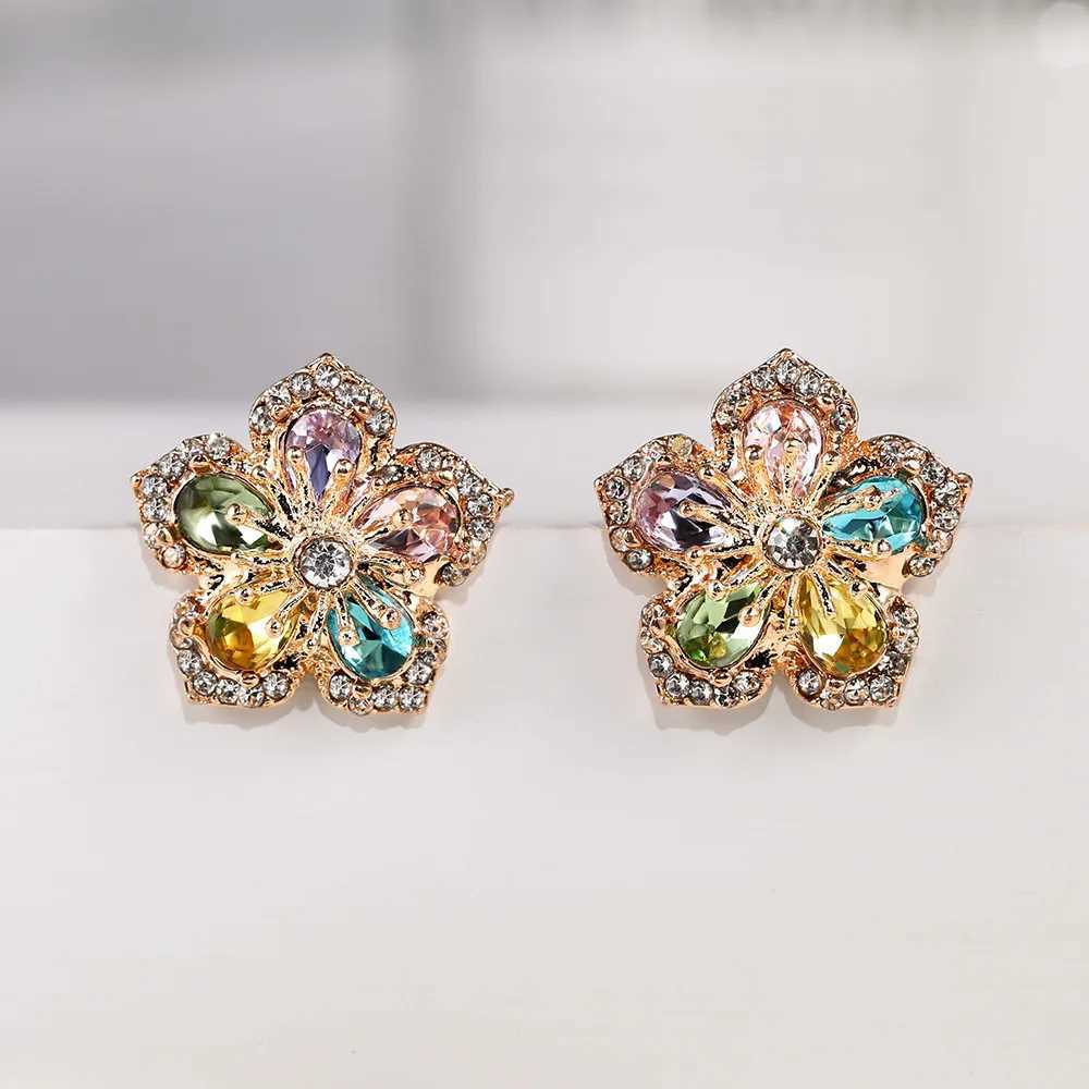 Dainty Colorful Zircon Flower Stud Earrings for Women Girls 3 Colors Luxury Crystal Wedding Party Bridal Jewelry Earrings W240919