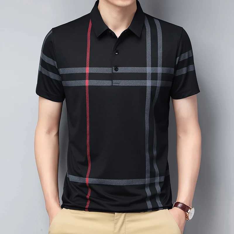 High Quality Mens New Summer Plaid Short Sleeved Seamless Polo Shirt Business Casual Breathable Mens Striped Lapel T-ShirtX240920