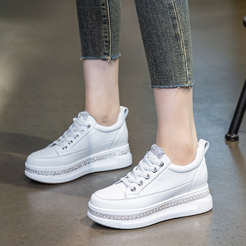 Inner height increasing white for women, 2024 autumn new versatile board genuine leather single shoes, sponge cake thick soled casual women's sho