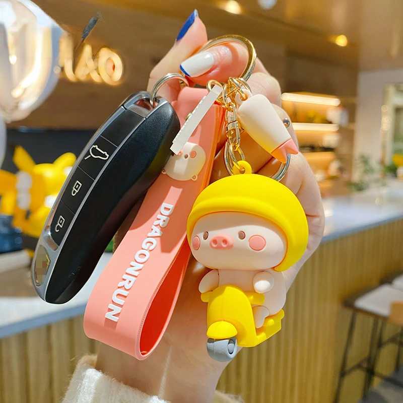 Fashion Pig Cute anime Keychain Cute Girl Trendy Exquisite Car Keychain Ring Couple Bag Pendant Charm Keychain AccessoriesX240919
