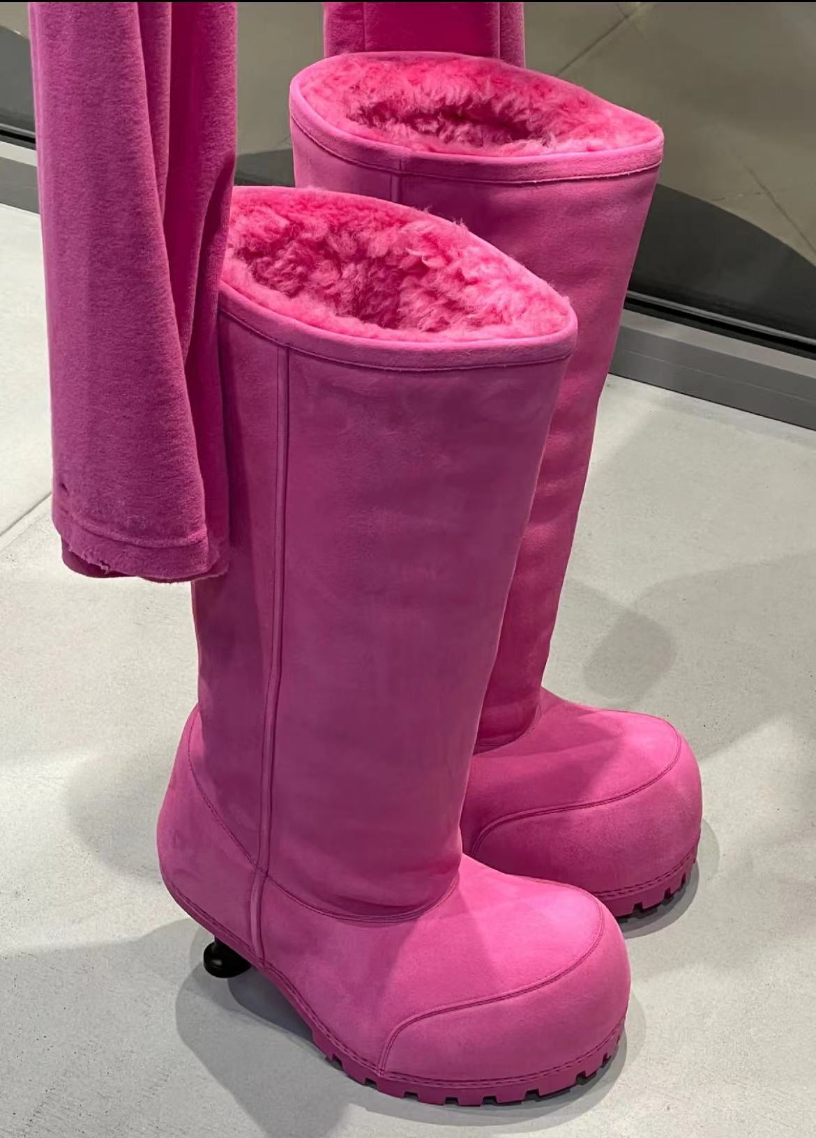 Designer thick soled high-heeled snow boots women boots autumn and winter new style sleeve personality western boots retro niche fur integrated