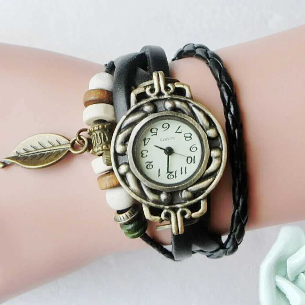 Women Solid Color Belt Wristwatch Fashionable Retro Small Dial Quartz Clock Design Sense Female Minority Versatile WatchX240920