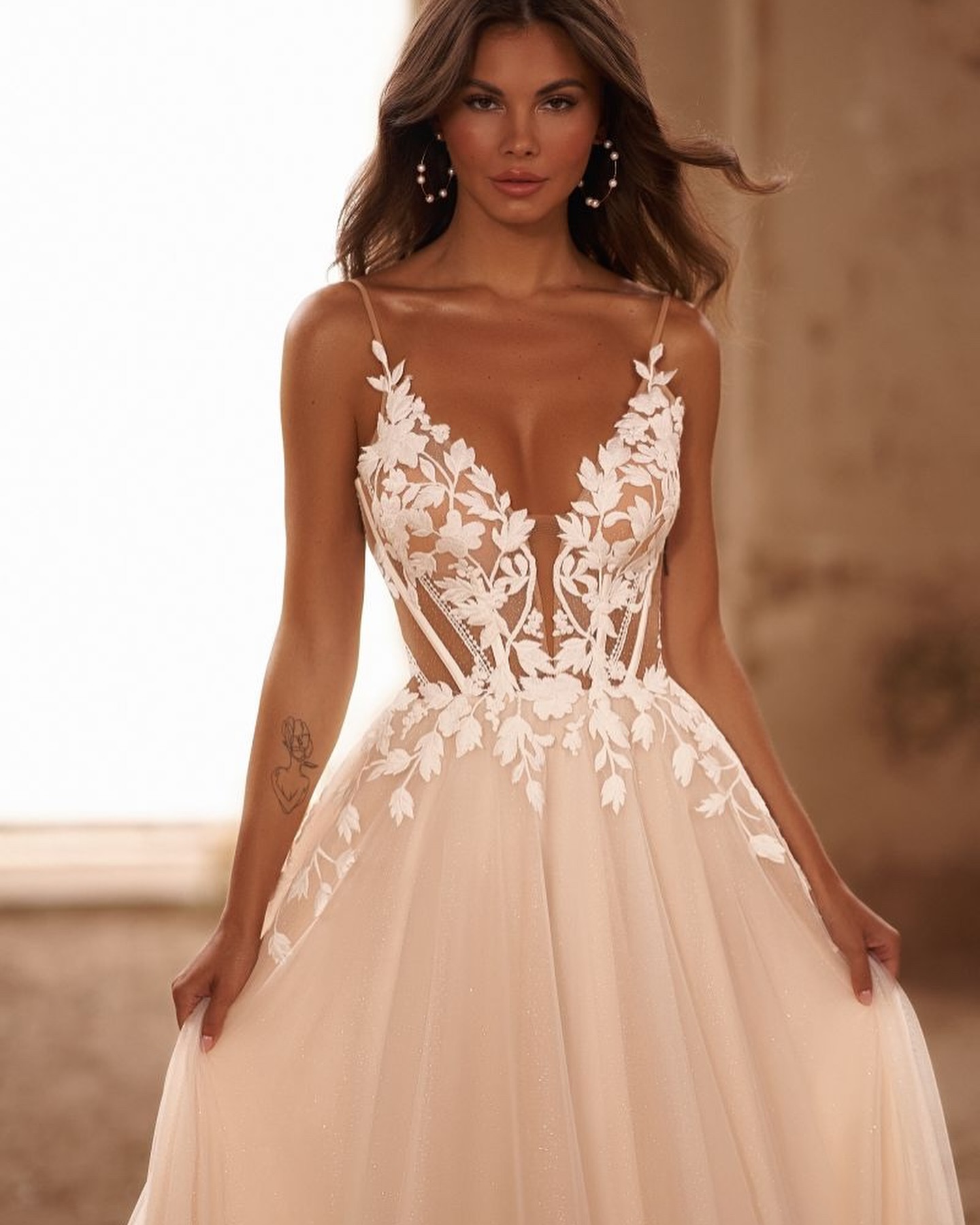 Boho A e dresses bridal gowns spaghetti lace wedding dress plus size sweep train backless appliqued vestidos de novia