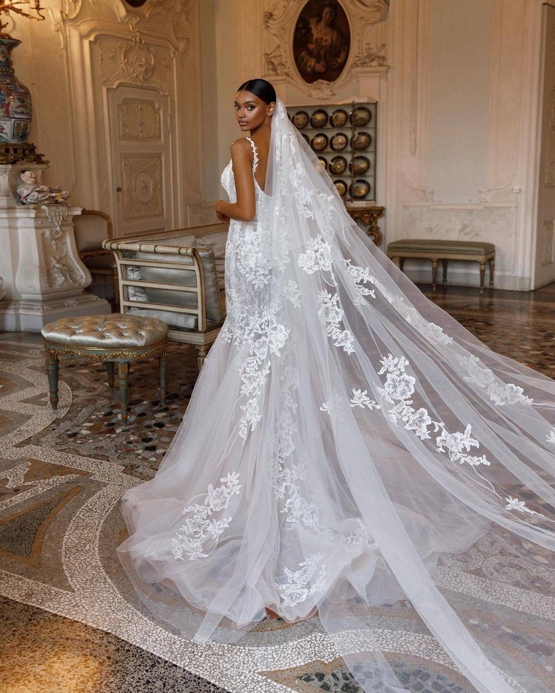 Wedding Gorgeous Mermaid Dress With Veils D Appliques Spaghetti Strap Bride Gowns Sweep Train Tulle Bridal Dresses Custom Made es