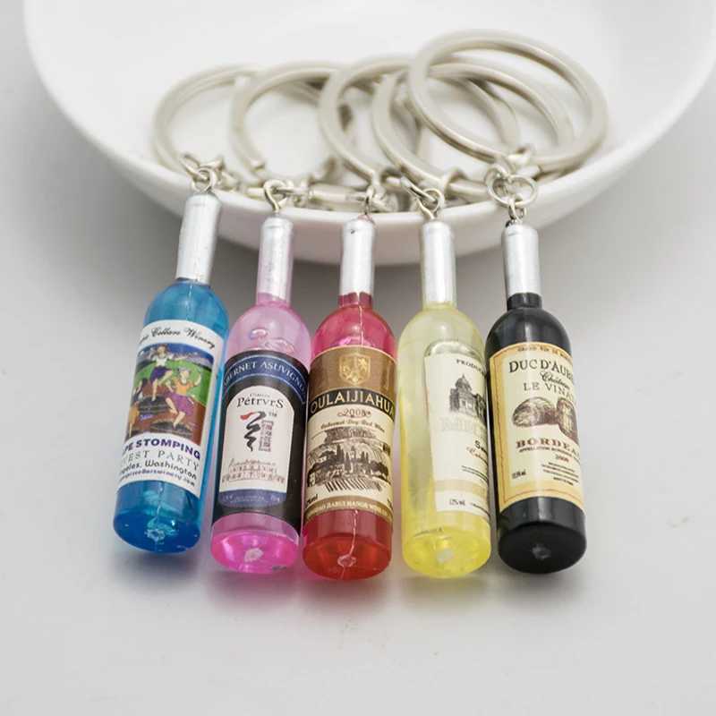 Resin Beer Wine Bottle Keychains Assorted Color for Women Men Car Bag Hanging Keychain Keyring Pendant Wedding Party GiftX240919