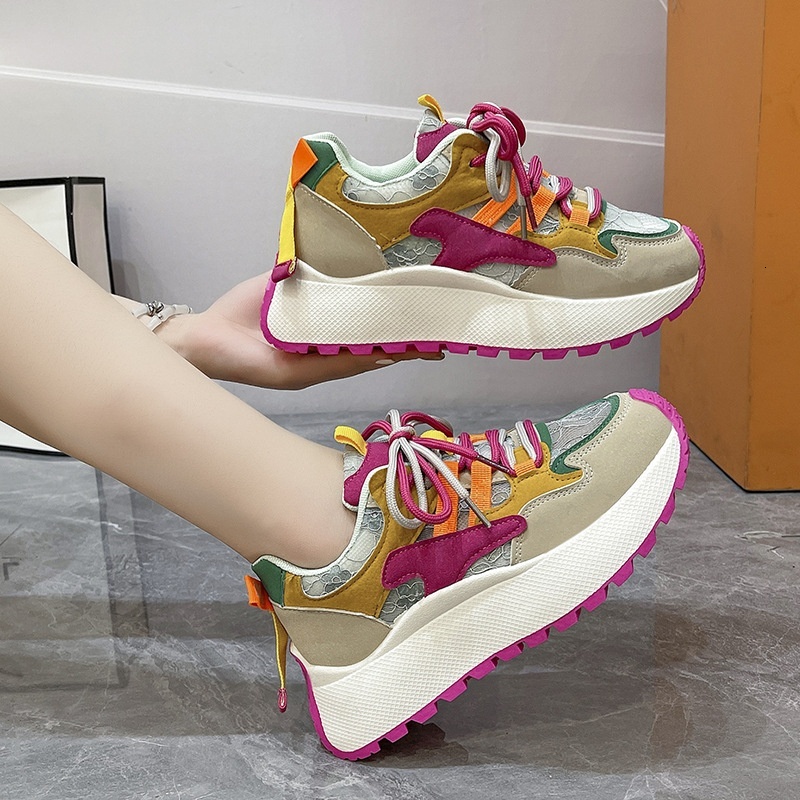 Color blocked soft Forrest Gump for women 2024 new lace mesh shoes, casual breathable sponge cake thick soled sports shoes