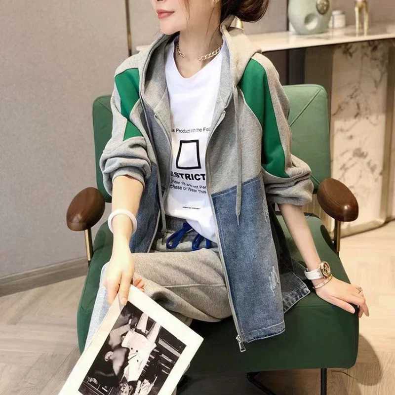 Fashion Denim Jacket Womens Korean Casual New Hooded Sweatshirt Denim Jacket Spring and Autumn Patch Patchwork Jacket 2024 CoatX240920