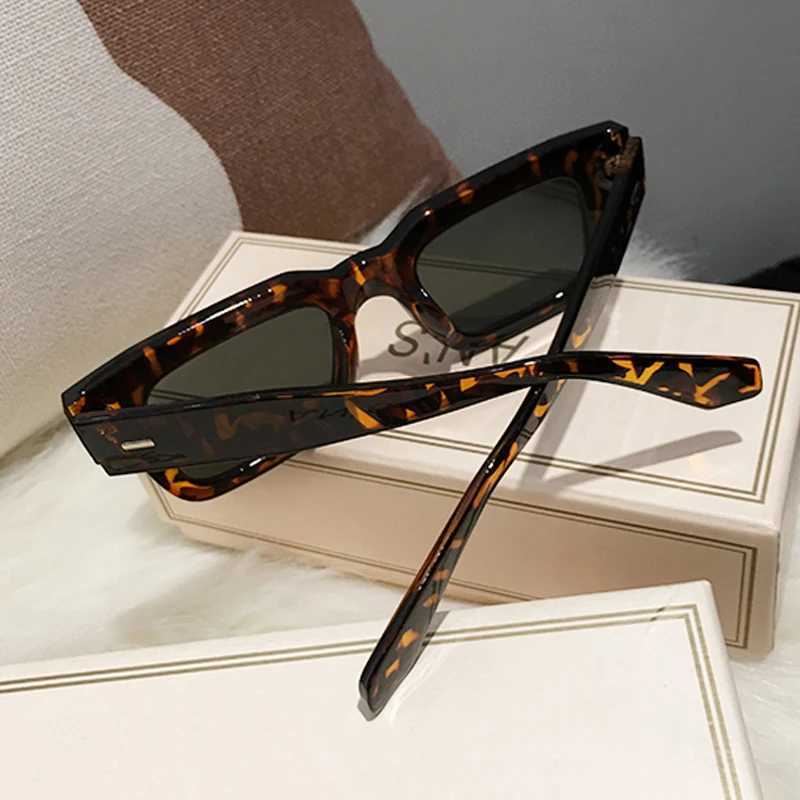 Brand Designer Square Sunglasses Women Men Ocean Color Shades Sun Glasses Female Fashion Rectangle Rivet Oculos De SolX240920