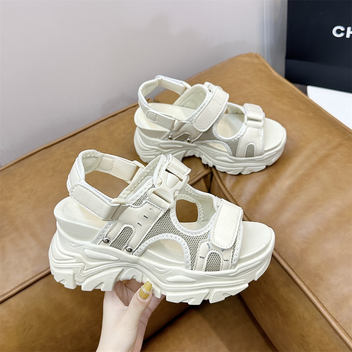 2024 Fashion Sports Outwear Summer New Soft Thick Sole Slope Heel Women's Sandals
