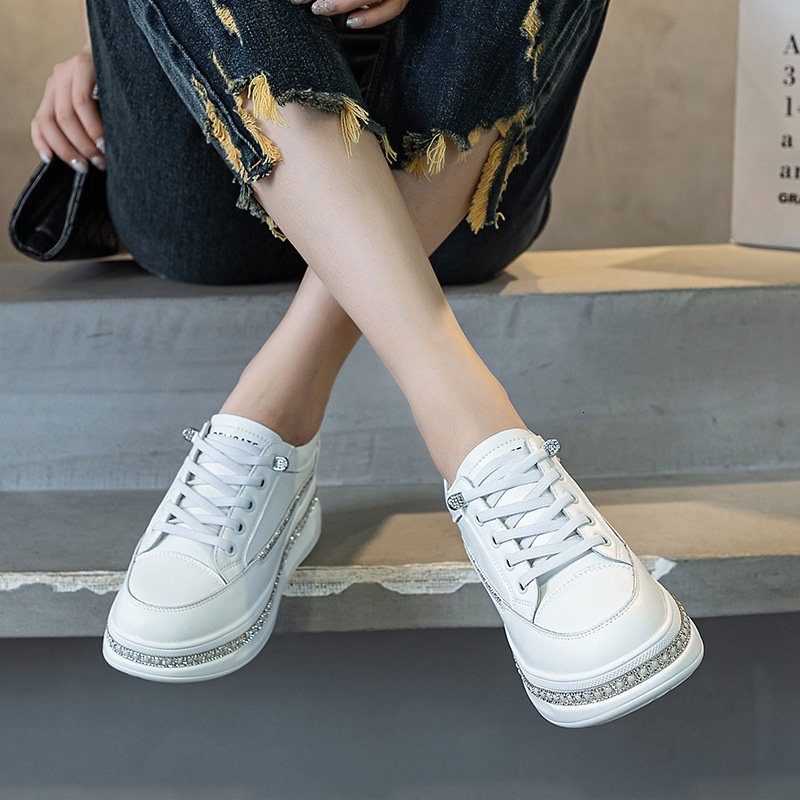 2024 Autumn New White Women's Thick soled Sponge Cake Shoes Water Diamond Pearl Lace