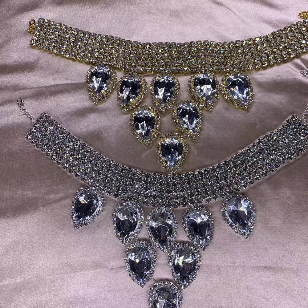 Exaggerated Crystal Hollow Large Tear Drop Pendant Choker Necklace for Women Rhinestone Tassel Geometric Necklace Set Jewelry 240910